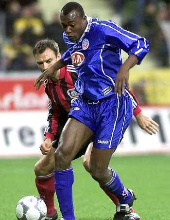 后防难以招 后防难以招